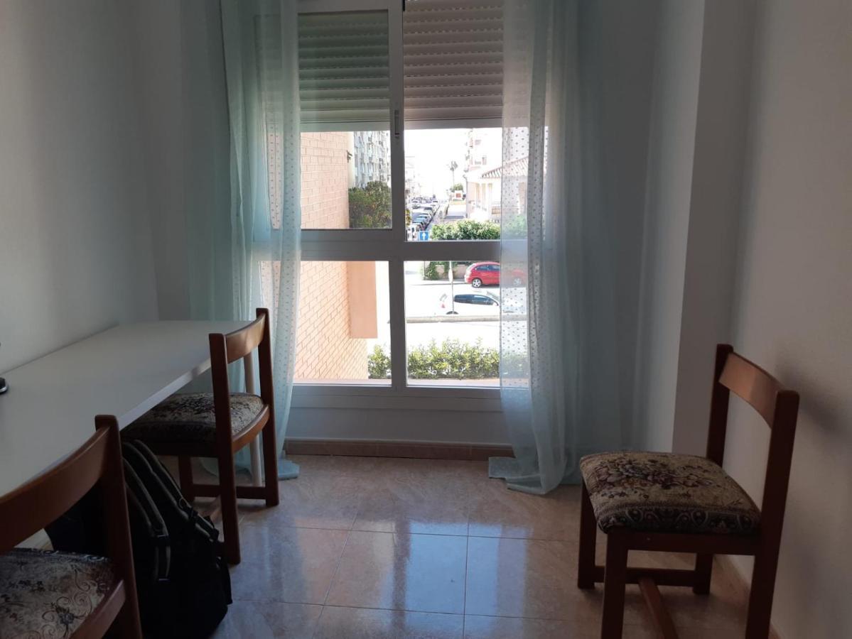 Apartment Amplio Piso Con Vistas A La Playa De Poniente